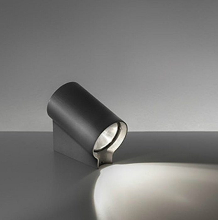 Oblique Floor Lamp by Artemide Lamps