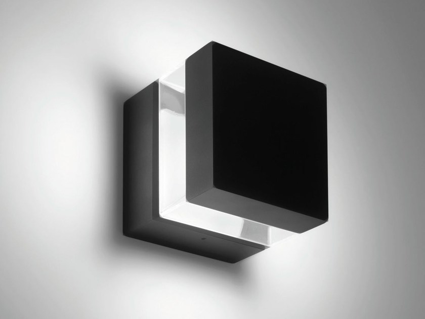 Tetragono Wall LED Lamp  by Artemide Lamps