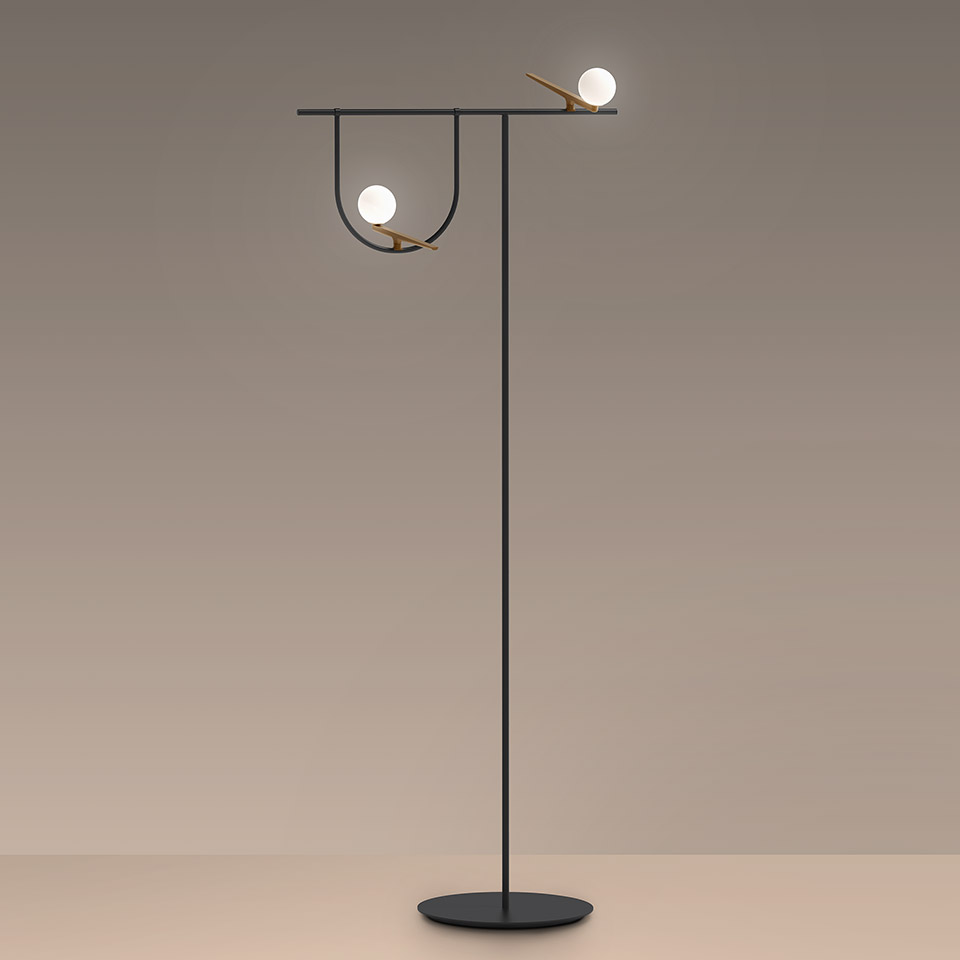 Yanzi Floor Lamp by Artemide Floor Lamps