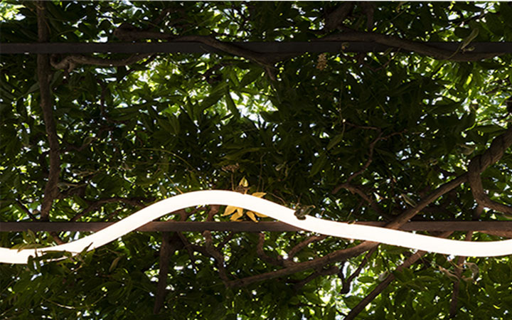 LA LINEA WALL/CEILING LAMP by Artemide Lamps