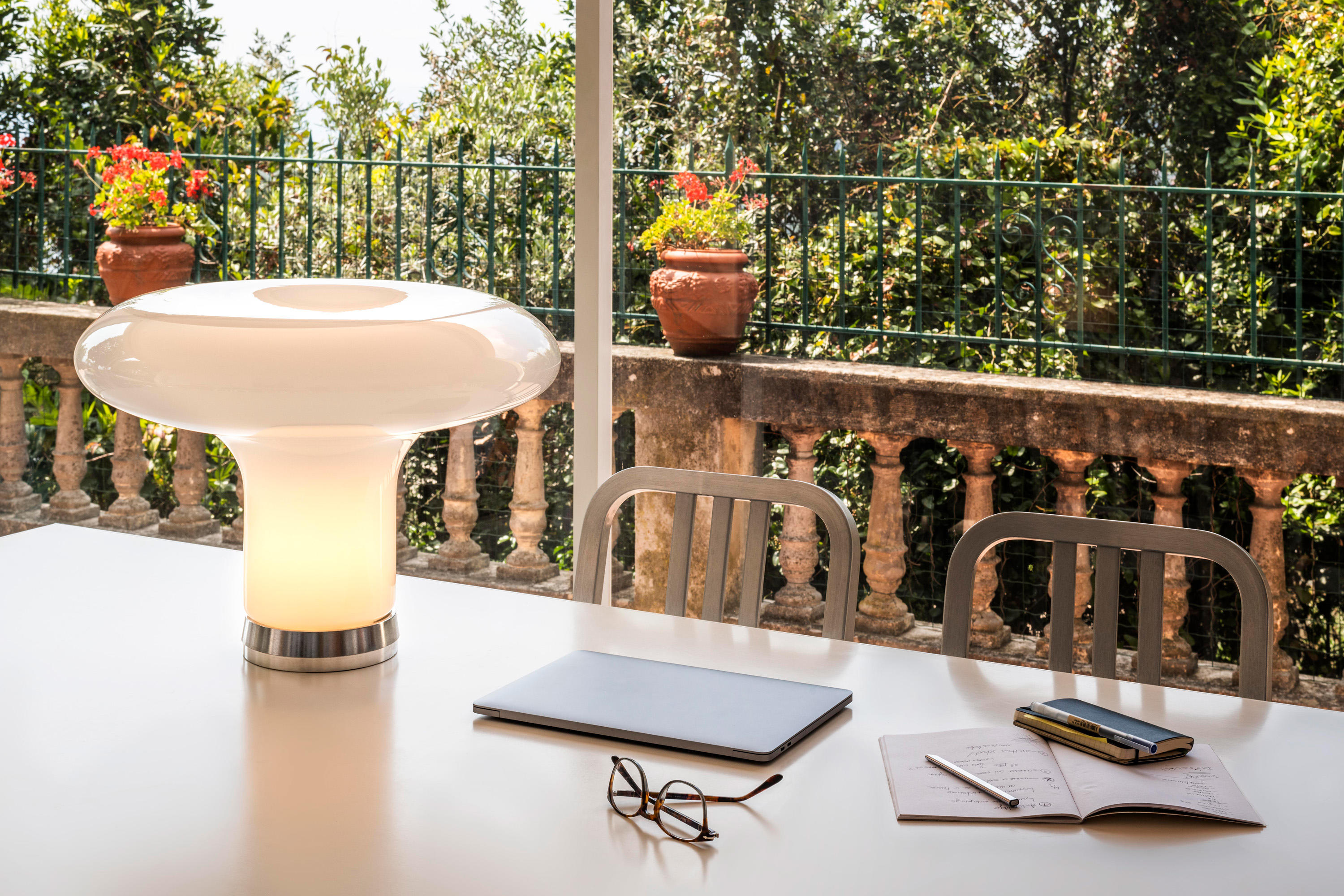 LESBO TABLE LAMP by Artemide Table Lamps