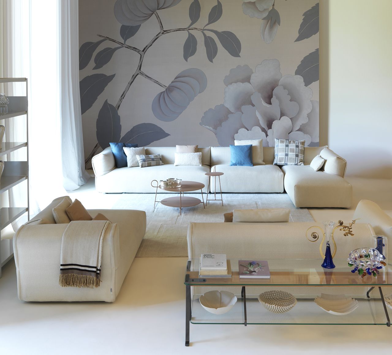 Rever Closing element with Left and right ottoman by Driade Sofas