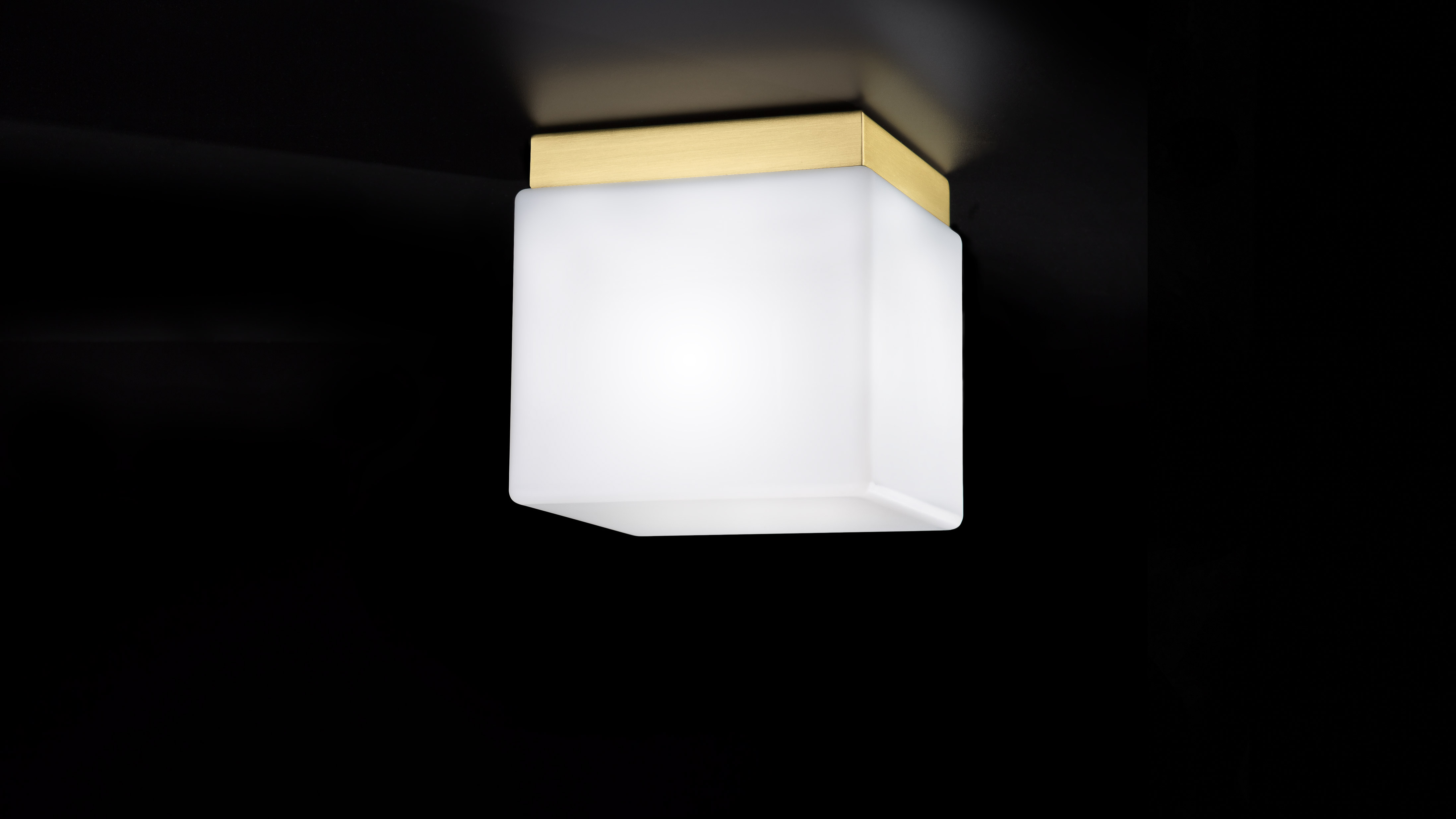 Cubi Wall / Ceiling Lamp by Leucos Lamps