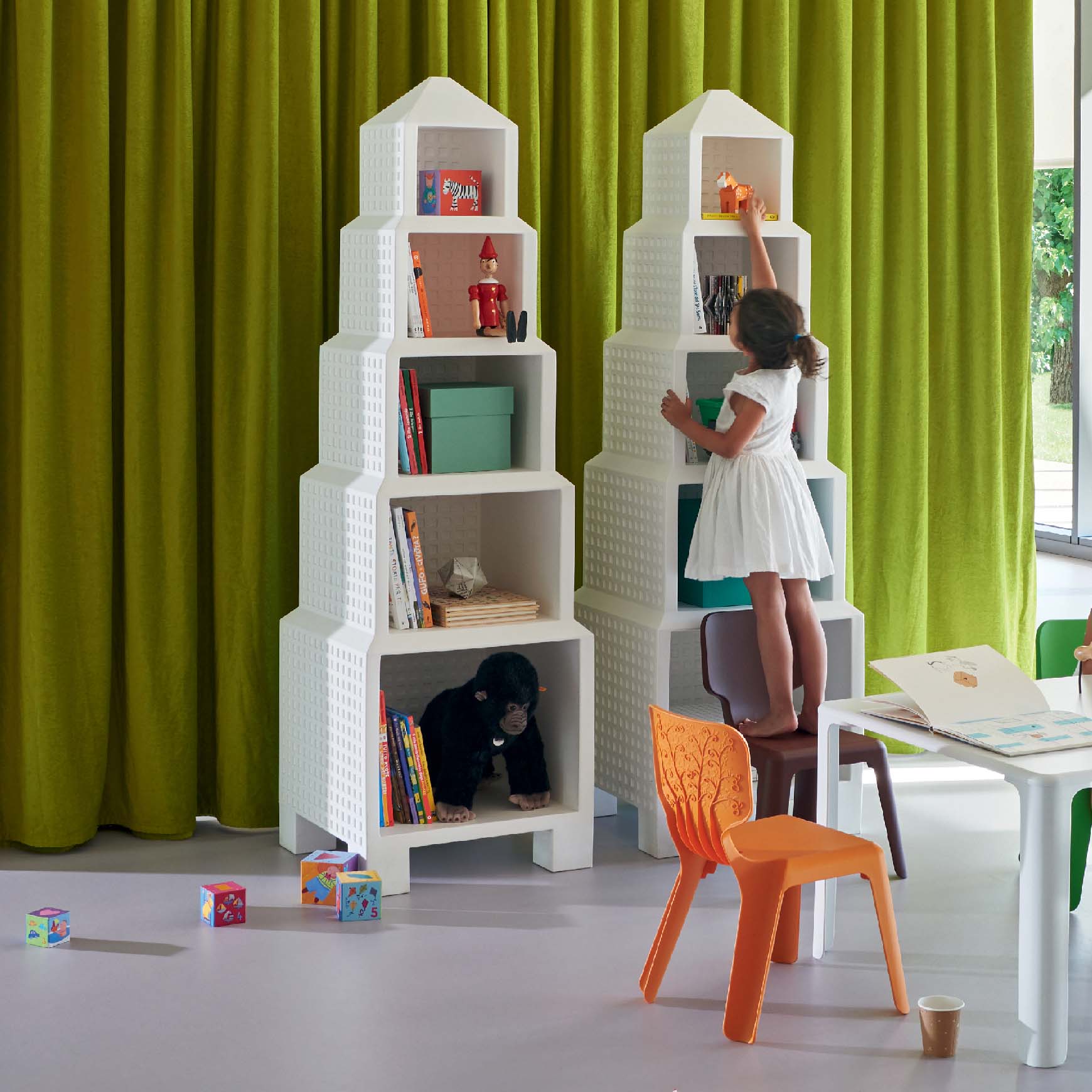 Downtown Bookcase by Magis Home Accessories