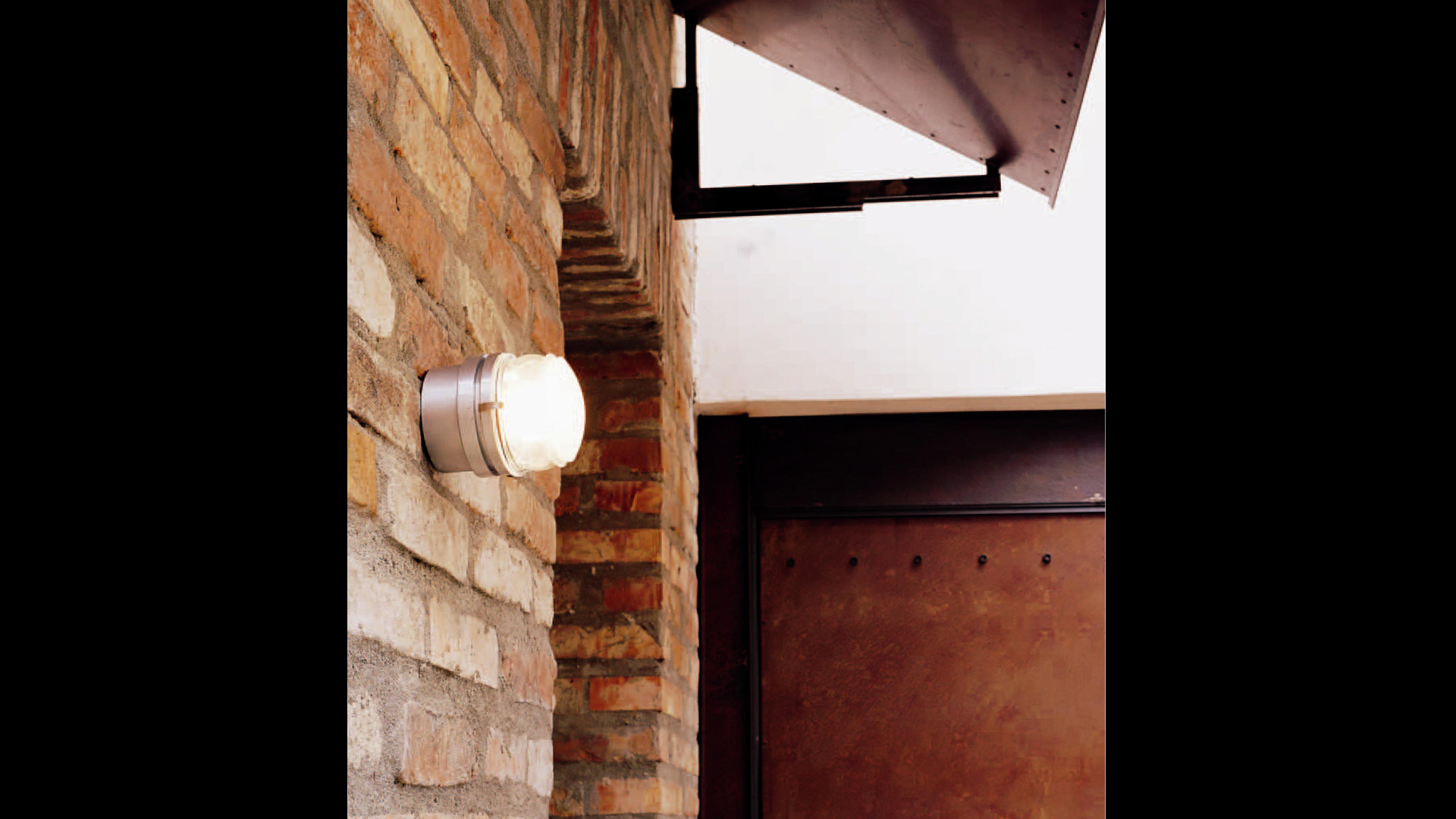 Fresnel Outdoor Wall Lamp by Oluce Lamps