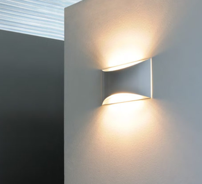 Kelly Wall Lamp by Oluce Lamps