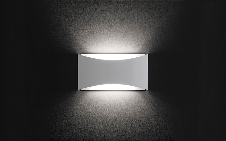 Kelly Wall Lamp by Oluce Lamps