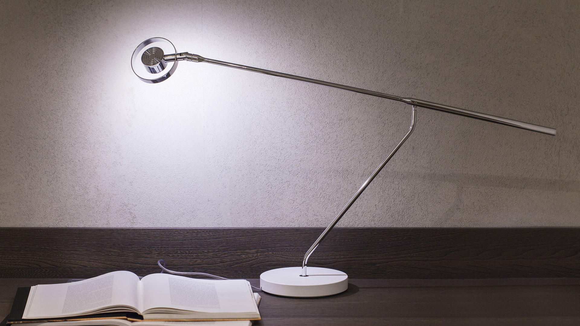 Lutz 290 Table Lamp by Oluce Lamps