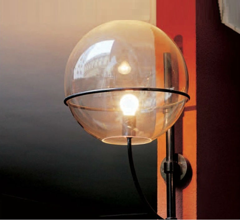 Lyndon Outdoor Wall Lamp by Oluce Lamps