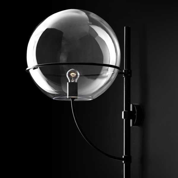 Lyndon Outdoor Wall Lamp by Oluce Lamps