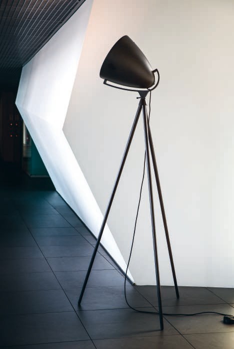 Faro Next Floor Lamp by Pallucco Floor Lamps