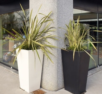 Kabin High Outdoor Planter by Serralunga Planters Square