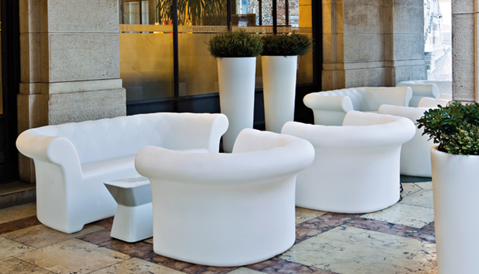 New Pot High Planters by Serralunga Planters Round