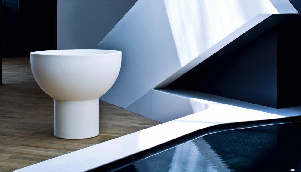 Primavera Outdoor Planters by Serralunga Planters Round