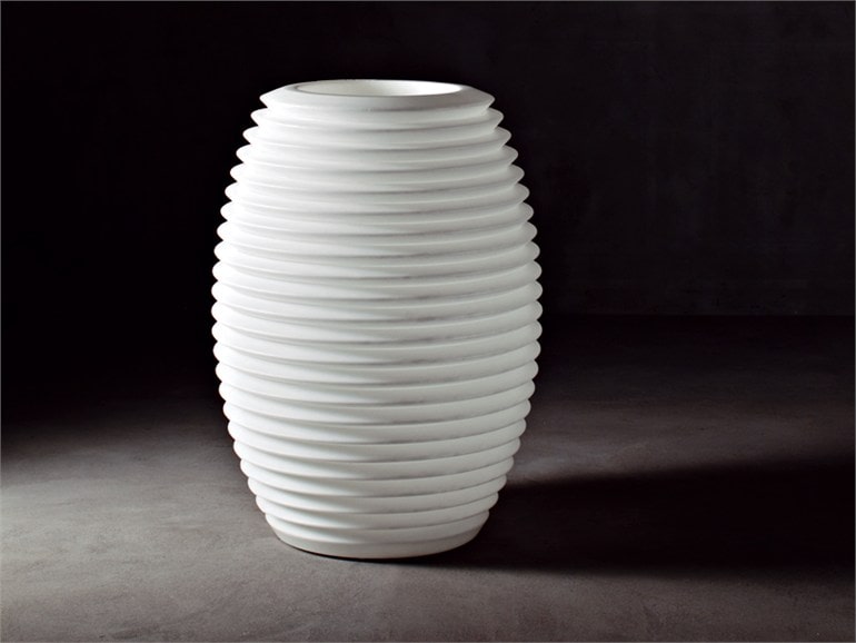 Top Pot Hard Outdoor Pot by Serralunga Planters Round