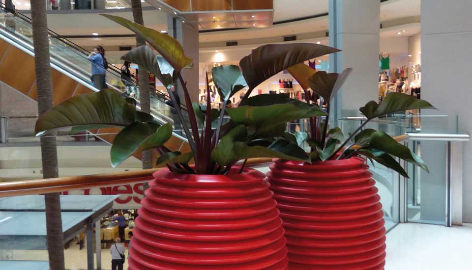 Top Pot Hard Outdoor Pot by Serralunga Planters Round