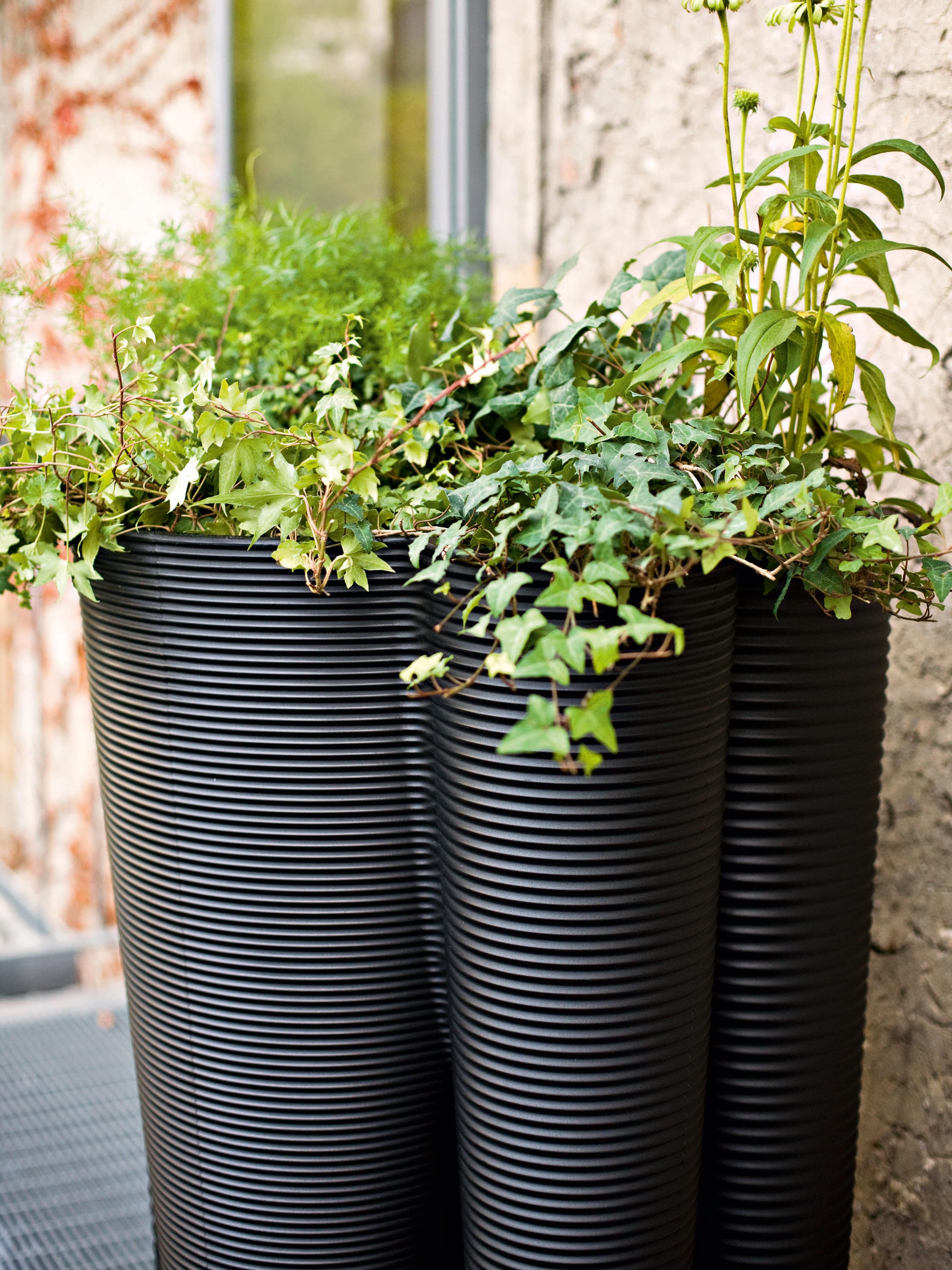 The Vases Outdoor Pot by Serralunga Planters Round