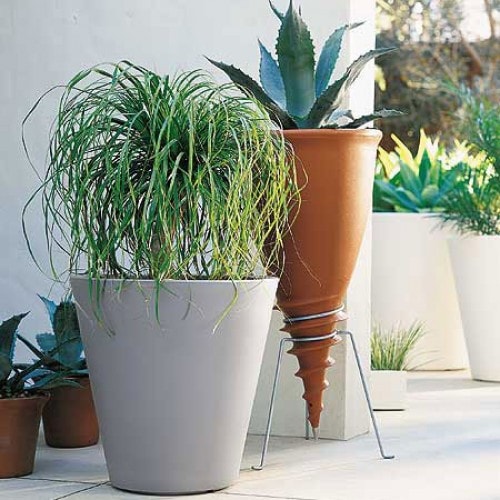 Santavase Outdoor Pot by Serralunga Planters Round