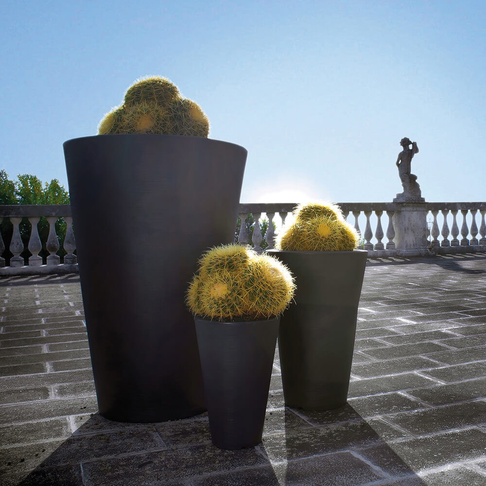 Liscio Siena Outdoor Planters by Serralunga Planters Round