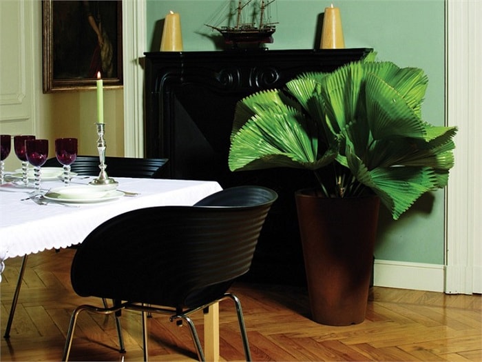 Liscio Siena Outdoor Planters by Serralunga Planters Round