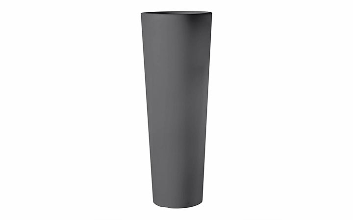 New Pot 1825 Planter by Serralunga Planters Round