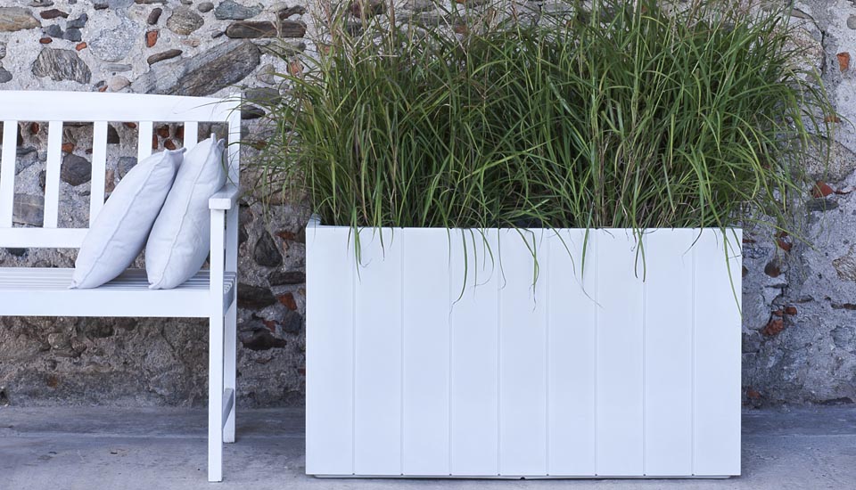 Fence Outdoor Pot by Serralunga Planters Round