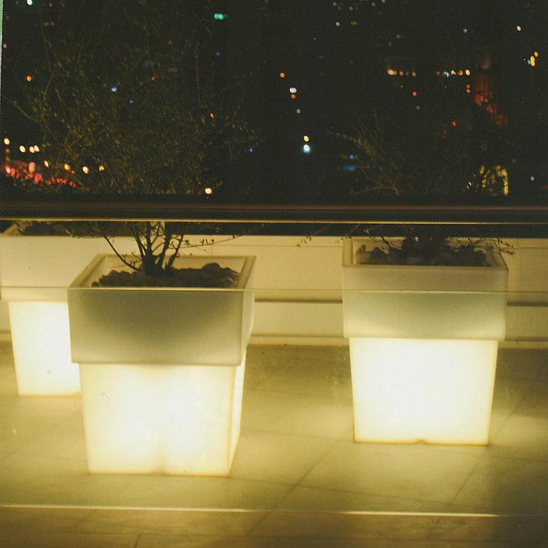 Torre Planters Illuminated by Serralunga Planters Illuminated