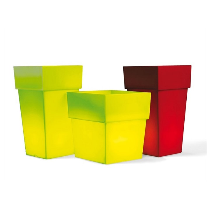Torre Planters Illuminated by Serralunga Planters Illuminated