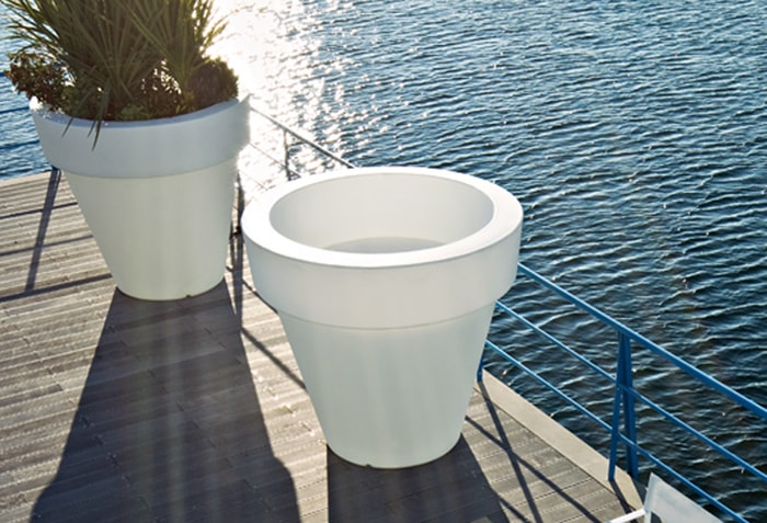 Vas -Two and Big BO Outdoor Planter by Serralunga Planters Round