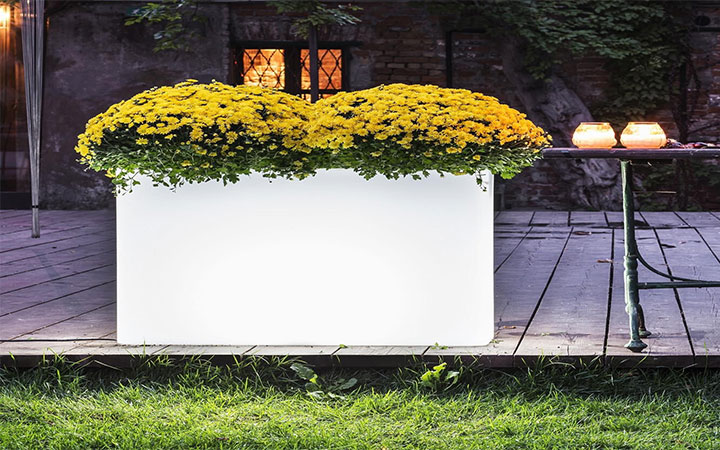 Vaso Rettangolare Planter with Light by Serralunga Planters Illuminated